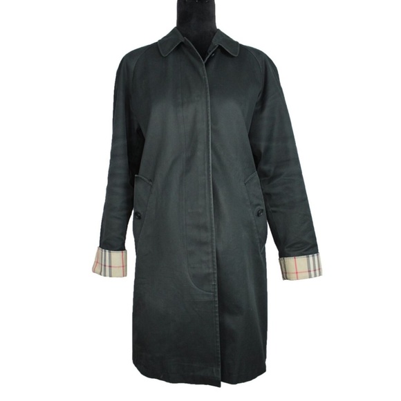 Burberry Black Coat with Plaid Lining - Picture 2 of 6
